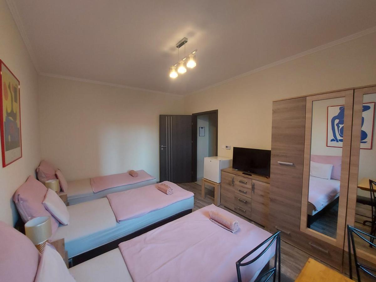 Bed and Breakfast Borostyan Panzio Debrecen Exterior foto