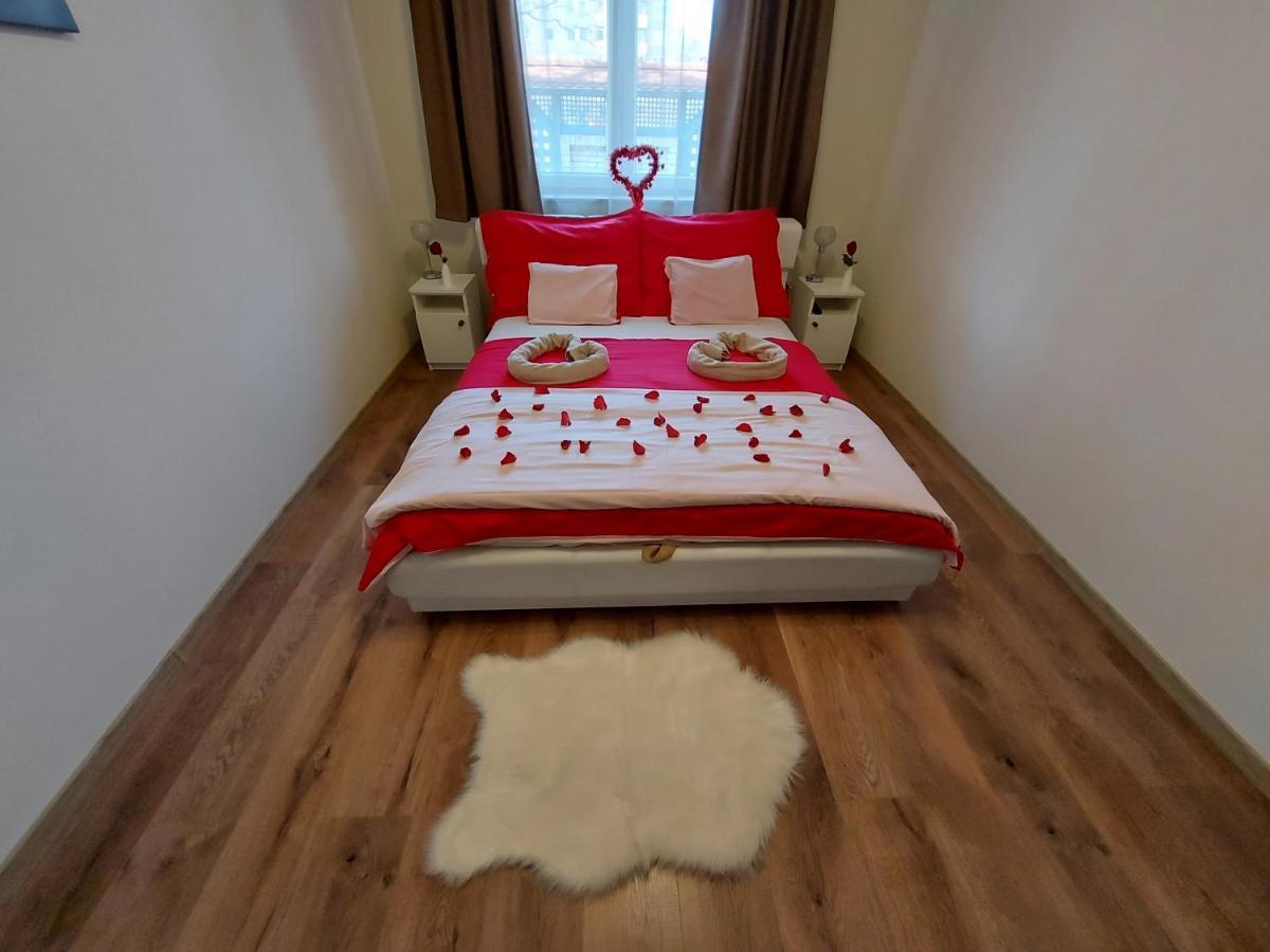 Bed and Breakfast Borostyan Panzio Debrecen Exterior foto
