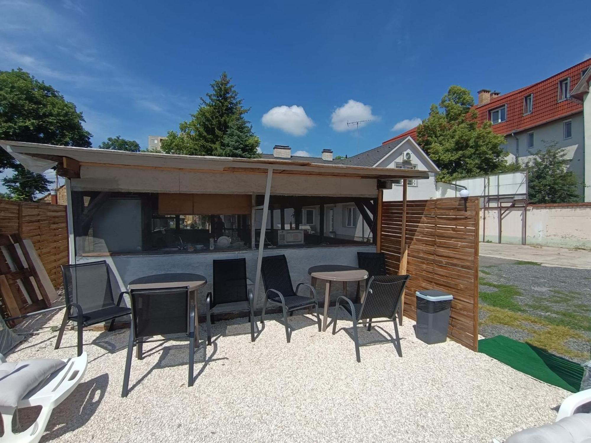 Bed and Breakfast Borostyan Panzio Debrecen Exterior foto